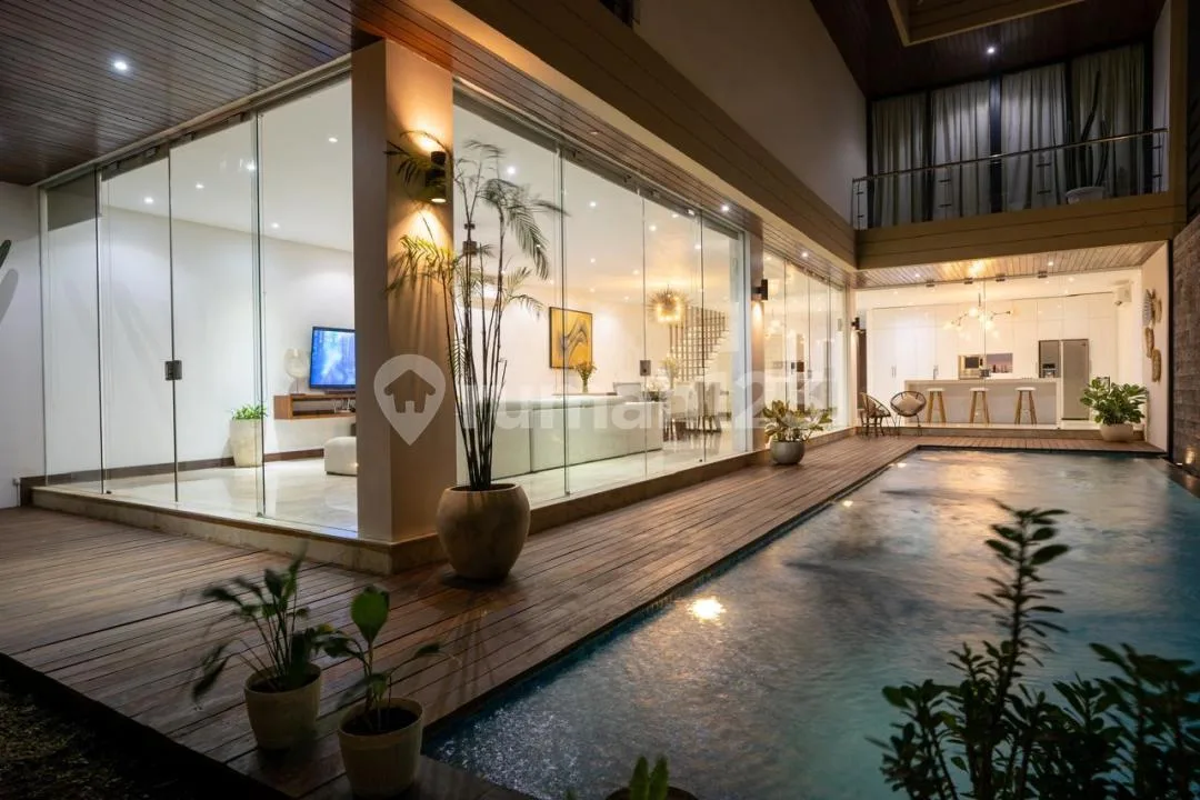 For Rent Yearly 4br Luxury Villa At Berawa Canggu Bali - Image 2 of 4