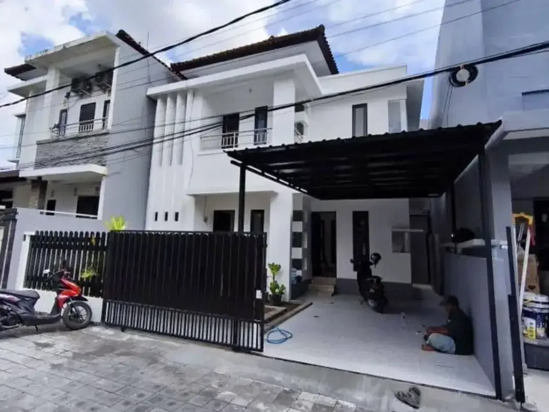 Dijual / Disewakan - Rumah Mewah Minimalis di Kerobokan - Image 5 of 8
