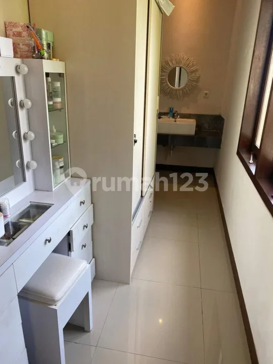 Rumah Siap Huni Modern Dekat ke Pantai Sanur - Image 2 of 4