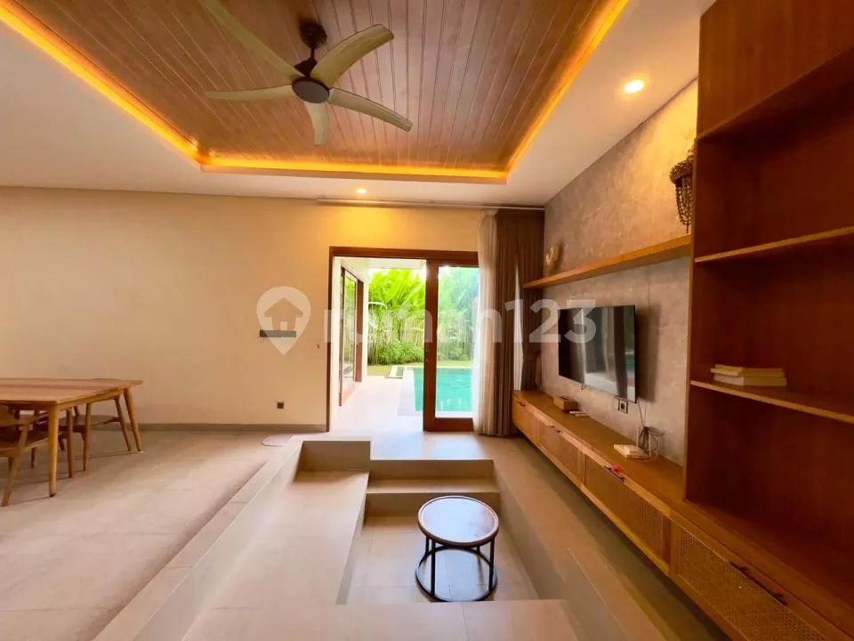 3 Bedrooms Modern Minimalist Style Rice Field View Location Strategic At Pererenan Canggu - Image 3 of 4