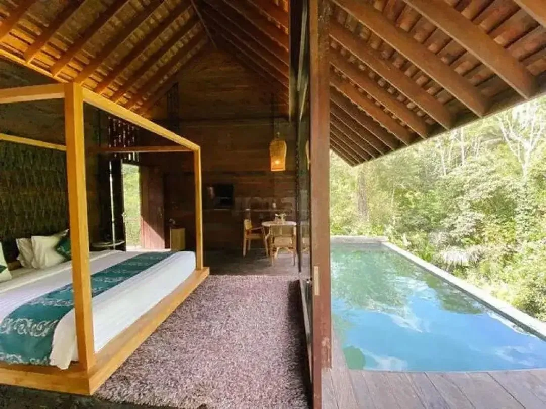 Modern Tropical Villa With Forest And River View Di Ubud - Image 4 of 8
