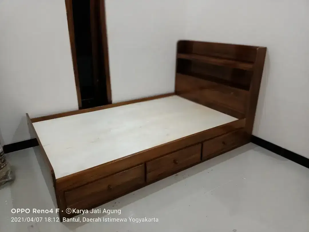 Set tempat tidur jati - Image 7 of 10
