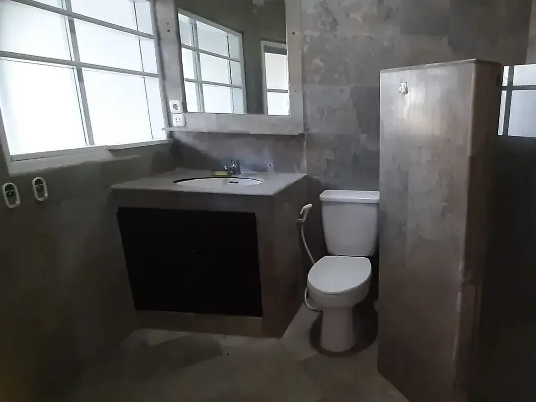 For Sale House  Dijual rumah semi villa  lantai 2 area tuban semi furnish dekat bandara ngurah rai badung - Image 7 of 10