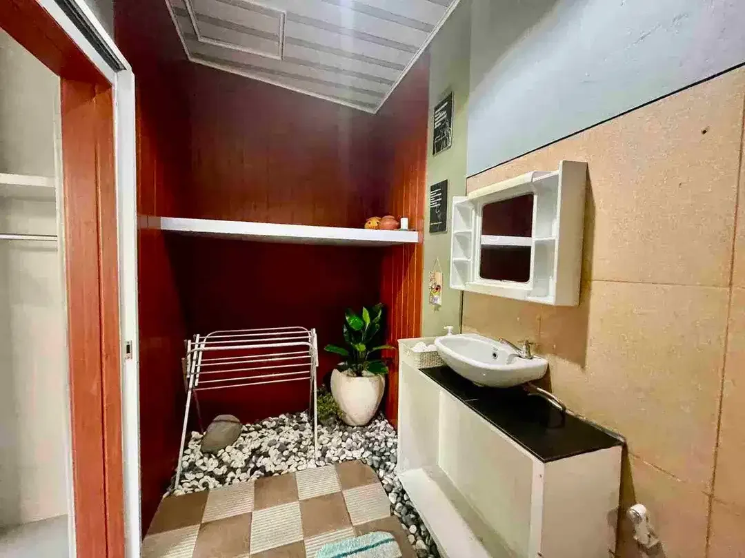 VILLA FOR SALE | AMED, BALI
Freehold | 5 Units | Pool | Rooftop Terrace - Image 10 of 10
