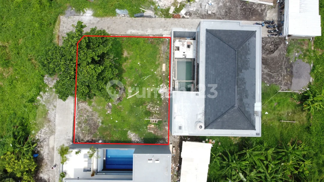 Dijual Tanah SHM di Berawa di Bawah Harga Pasar! Posisi Hook - Slfc058 - Image 1 of 4
