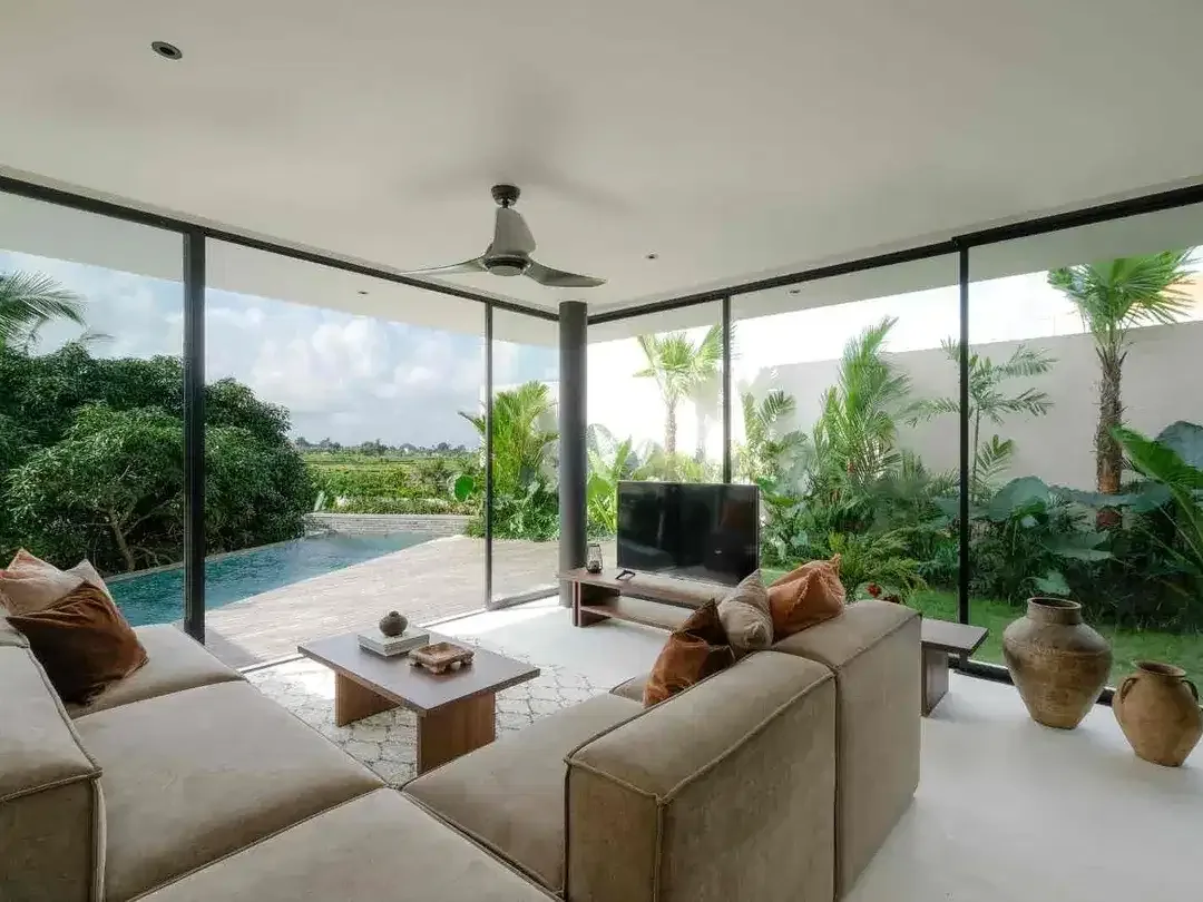 LUXURY MODERN VILLA FOR SALE IN NYANYI FOR SALE FREEHOLD - Image 4 of 10