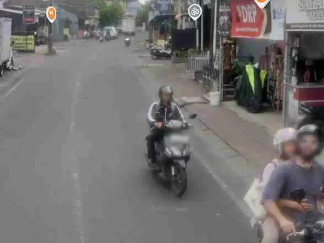 Di jual ruko pinggir jalan utama kesambi kerobokan 
(Anggap beli tanah saja) - Image 2 of 6