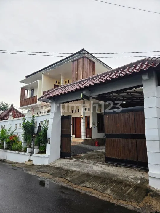 Rumah Besar Cocok untuk Kantor di Teuku Umar Denpasar - Image 1 of 4