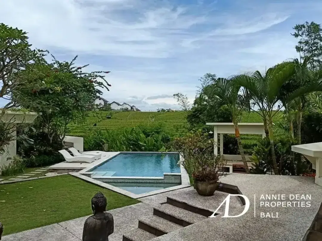 REEHOLD | PRIVATE TROPICAL ESTATE WITH RICE FIELD VIEWS - PERERENAN - Image 2 of 10