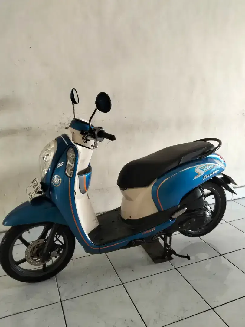 HONDA SCOOPY FI TAHUN 2014 PAJAK HIDUP SURAT LENGKAP - Image 2 of 5