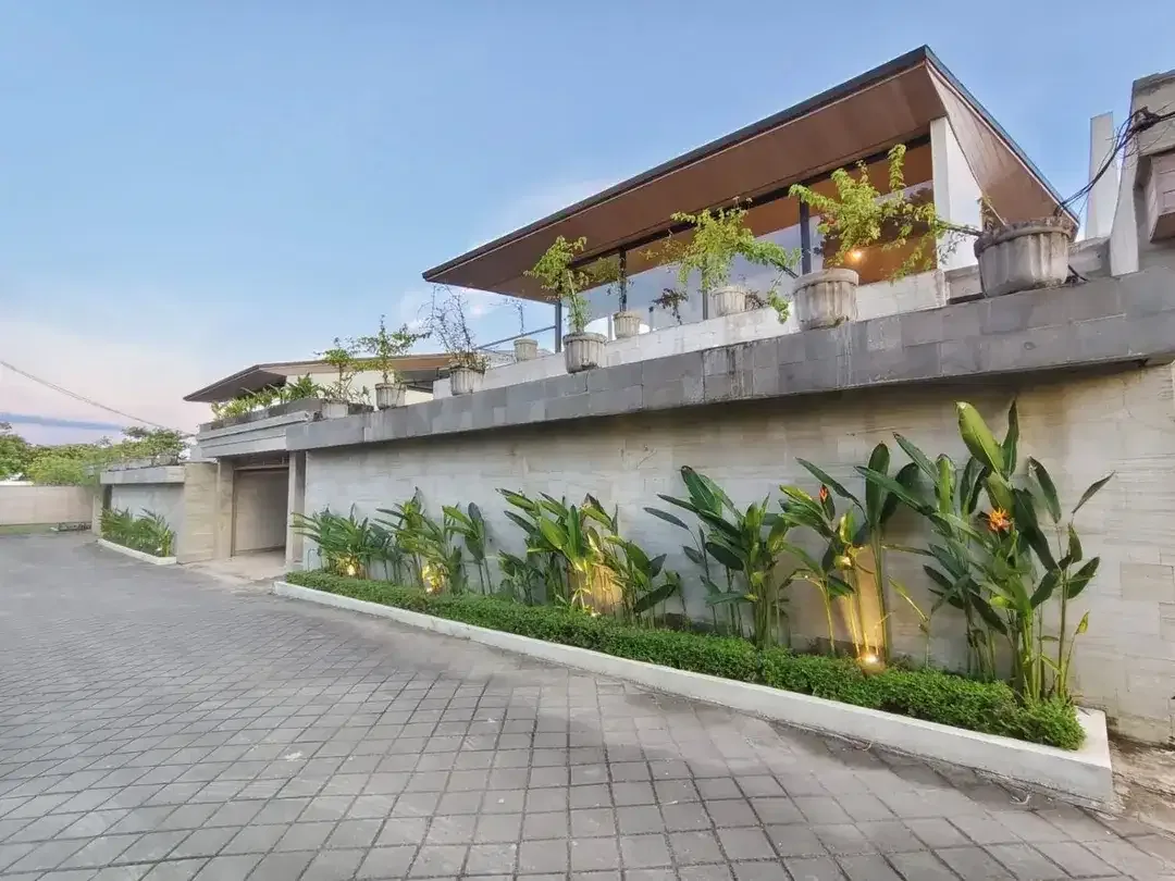 For Sale Rare Ocean View Villa in Central Sanur - Image 3 of 10