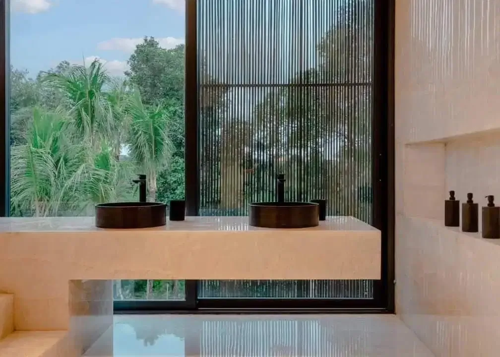 BRAND NEW LUXURY VILLA 6 BEDROOM IN CANGGU WITH RICEFIELD & RIVER VIEW - Image 10 of 10