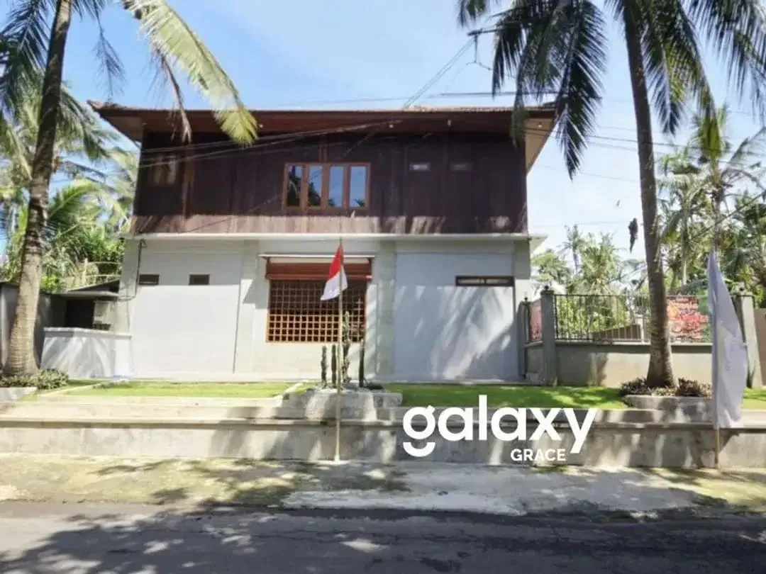 SUBLEASE BISTRO & A WOODEN HOUSE - PANTAI SABA GIANYAR - Image 2 of 10