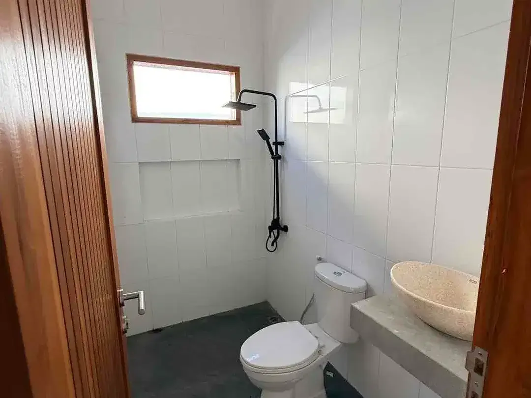Dijual villa baru siap huni dekat bandara dan pintu toll nusadua di mumbul - Image 8 of 10