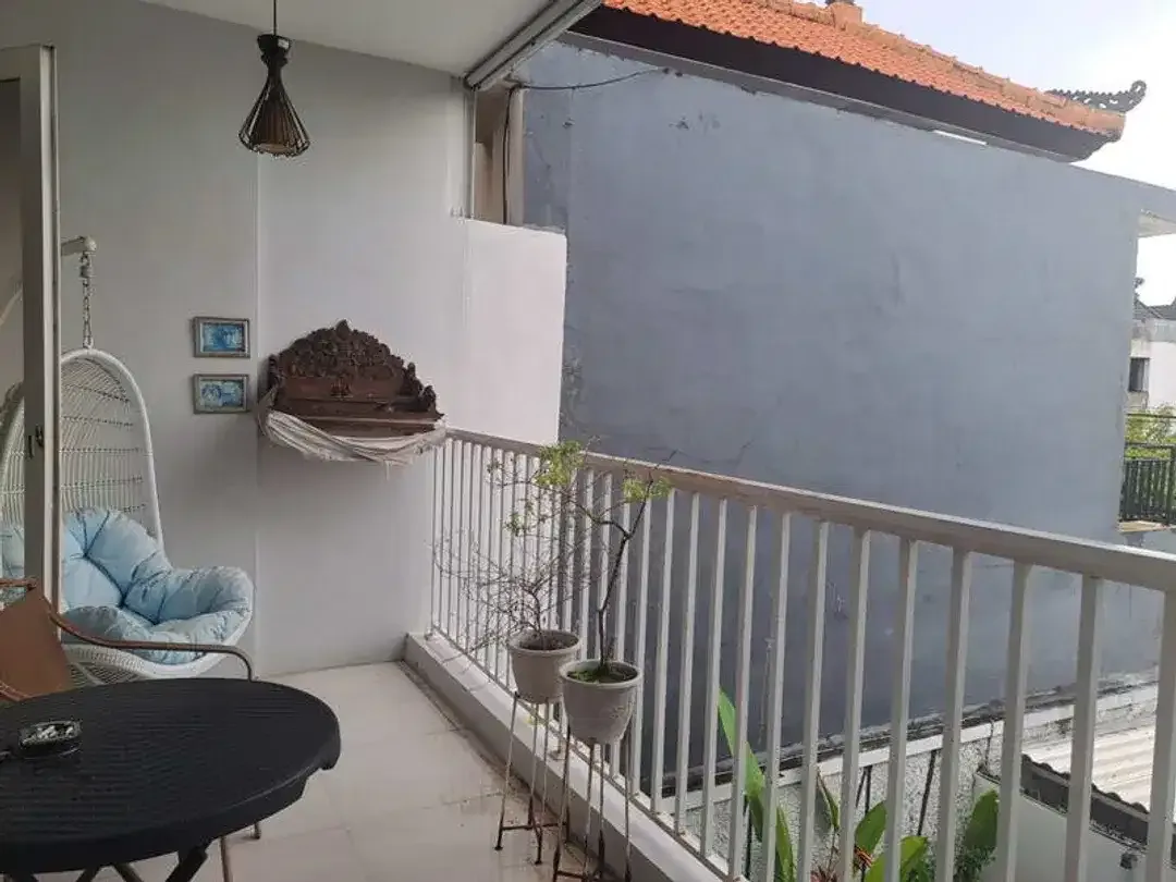 Contemporary Comfort and Prime Location - Image 5 of 10