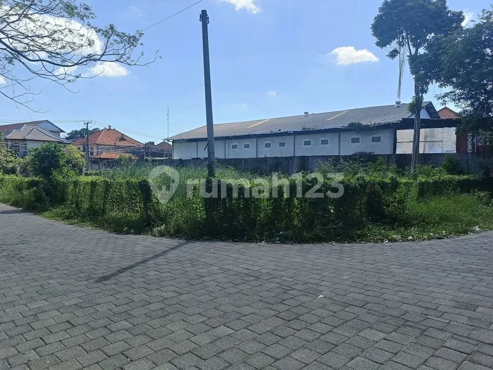 Tanah Premium Dekat Jalan Utama Gatot Subroto Barat - Image 1 of 4