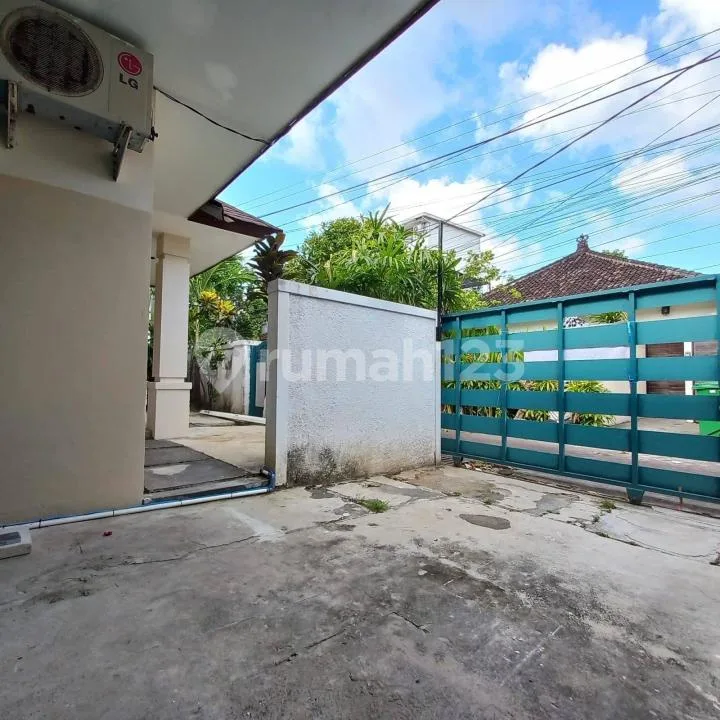 Rumah Strategis Siap Huni di Canggu Berawa - Image 2 of 4