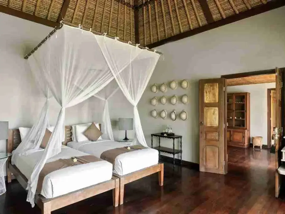 Luxury Beachfront Pererenan Villa With Direct Access To The Canggu Beach - Image 9 of 10