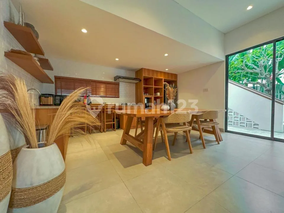 5 Minutes To Berawa, 2 Bedrooms And Fully Furnished With Paddy View. Canggu, Pererenan, Tumbak Bayuh - Image 3 of 4