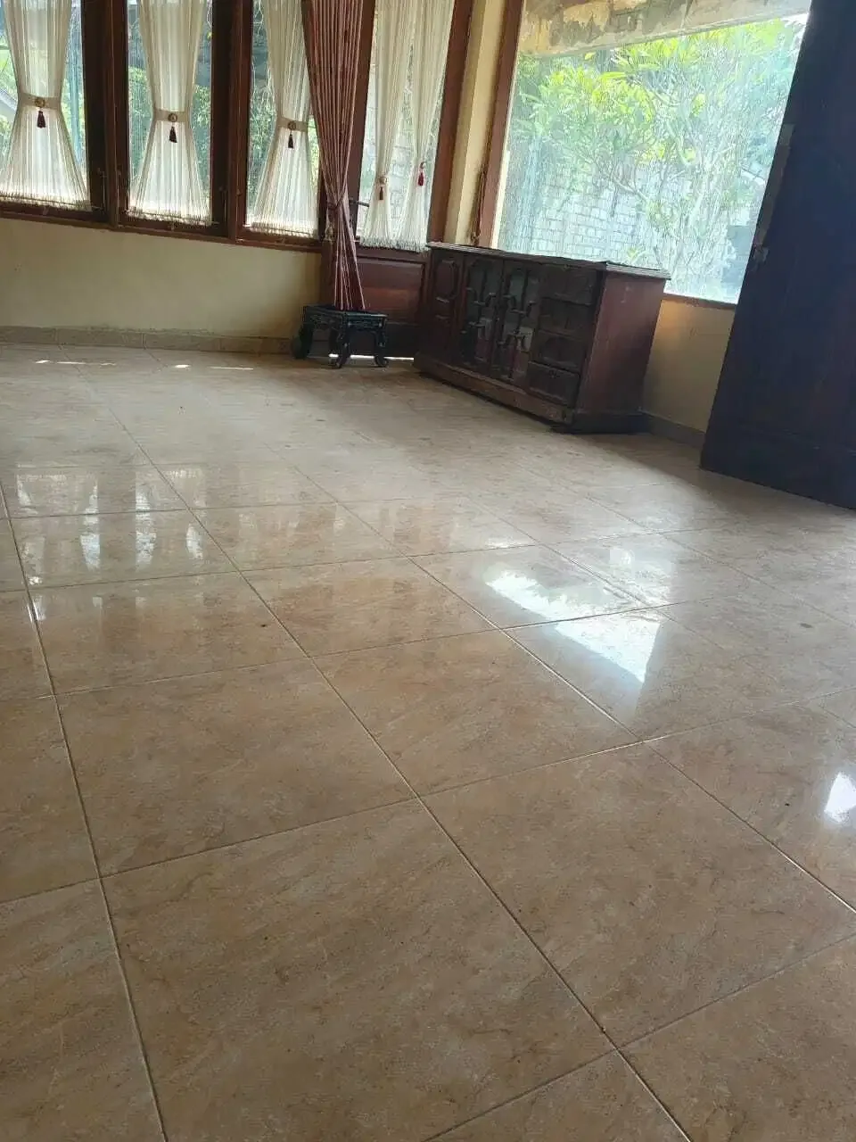 FOR  RENT HUNIAN BALINESE SANGAT LUAS DENGAN KONTUR TANAH 3 STEPPING - Image 9 of 10