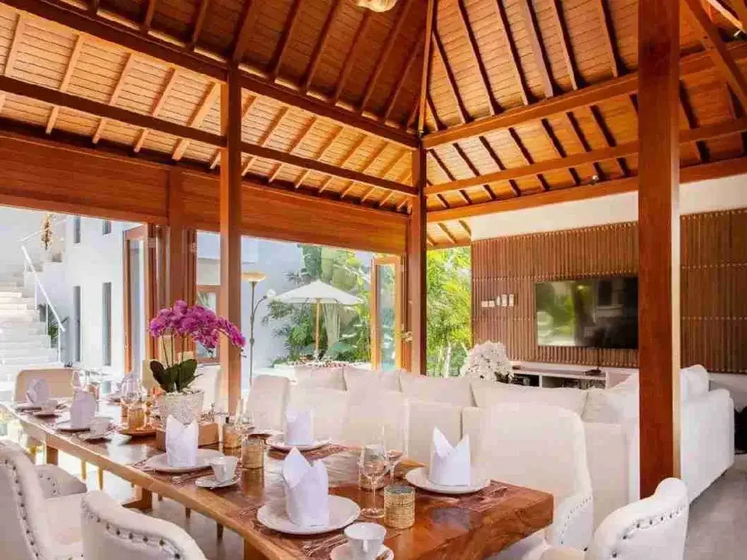 VILLA MODERN TROPICAL SIAP HUNI, KEROBOKAN KUTA UTARA BALI - Image 4 of 10