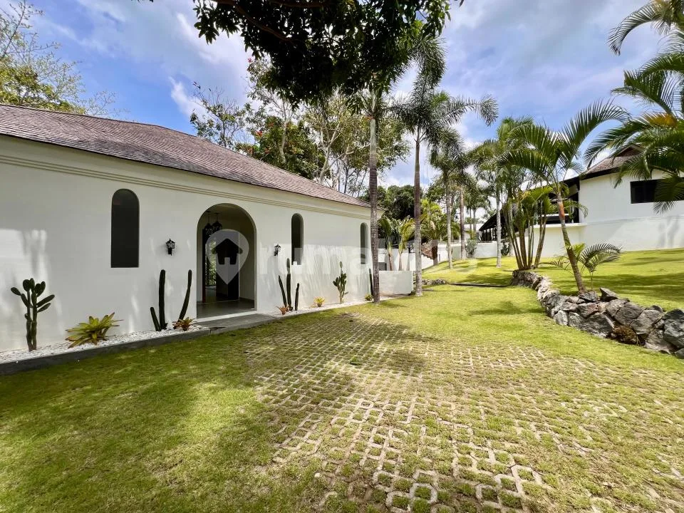 For Sale Villa Elegant Colonial Modern At Munggu Bal - Image 4 of 4
