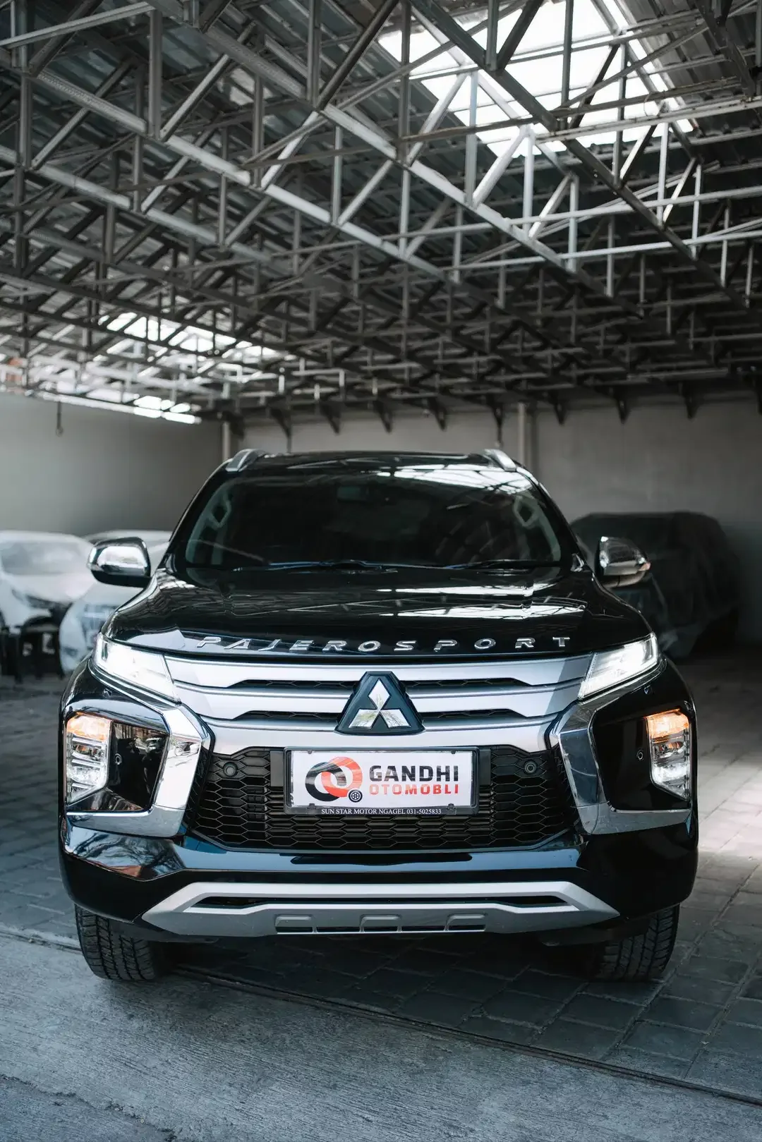 PAJERO SPORT DAKAR 2.4 DIESEL AT 2021 MATIC - Image 2 of 10