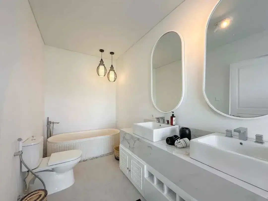 4 BEDROOMS LUXURY  MEDITTERANEAN  STYLE PRIME AND STRATEGIC LOCATION AT BERAWA CANGGU - Image 10 of 10