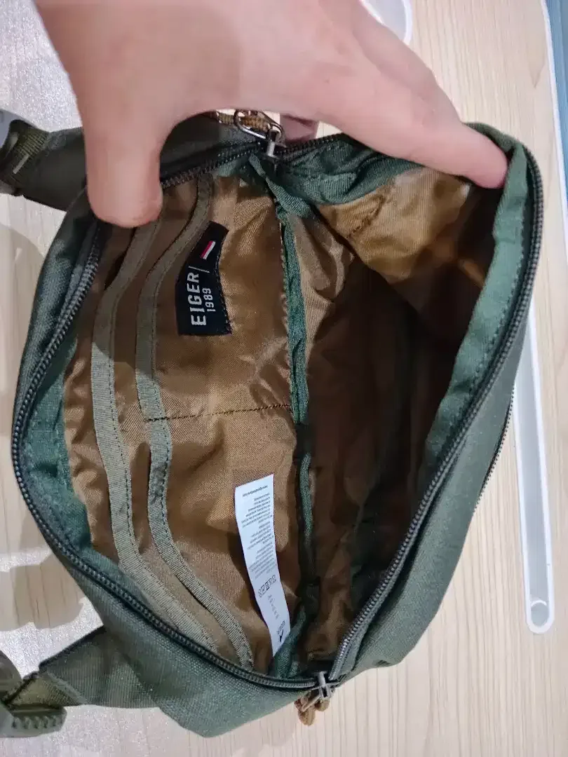 Tas Selempang Merk EIGER DIJAMIN 100% ORIGINAL Army UK.2L 22.5x7x15cm - Image 6 of 10