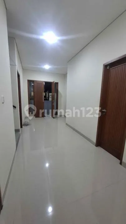 Rumah 2 Lantai Dekat Udayana Jimbaran Badung - Image 2 of 4