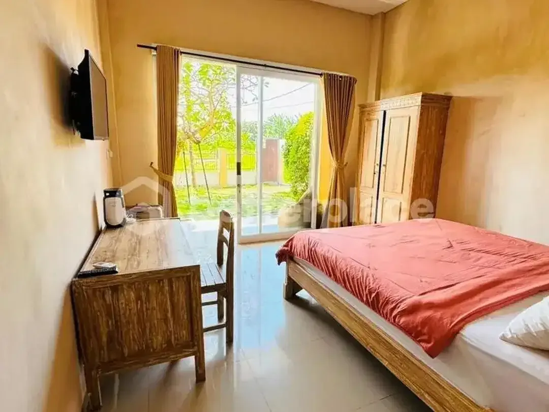 Elegant Leasehold Guesthouse in Canggu Babakan with Three Rooftop Joglo Rooms, Open Living Spaces, Rice Field Views and Prime Location - Image 8 of 10