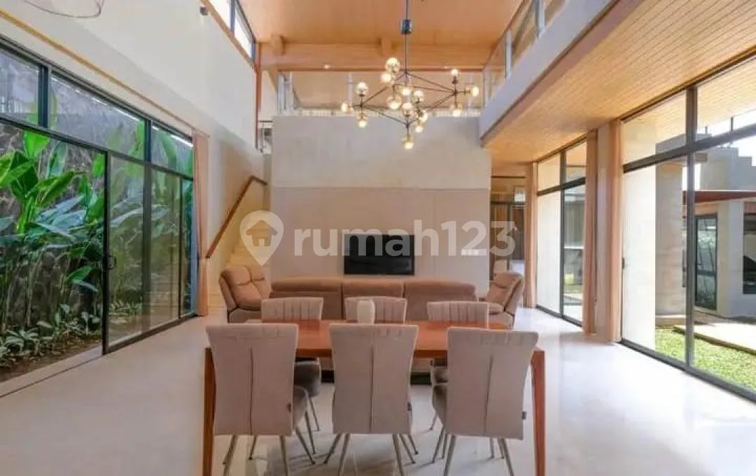 Villa Nyaman Luas Tanah 500M2di Sisi Pantai Sanur - Image 3 of 4