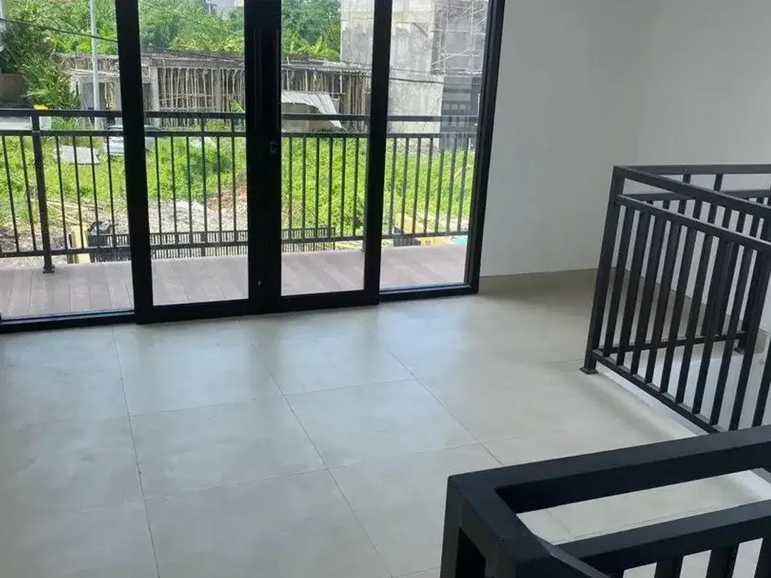 Villa 2 Lantai Semi Furnished Disewakan, di Seminyak - Image 5 of 10