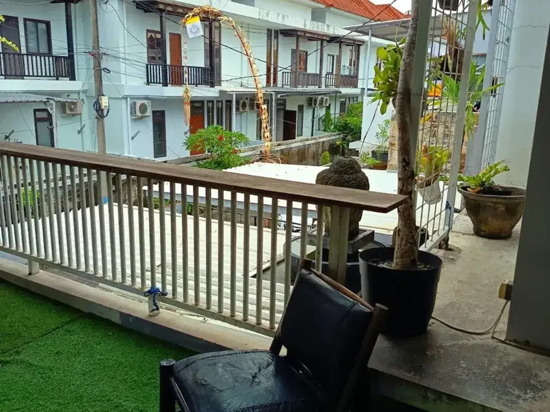 Rumah Fully Furnished di Perumahan One Gate System Dekat Mall Plaza Renon - Image 3 of 10