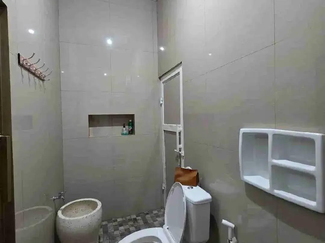 Rumah Minimalis 2 Lantai Denpasar Barat, 5 Kamar Tidur, One Gate System, Jual/Sewa - Image 3 of 9