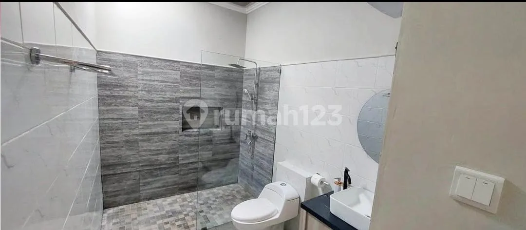 Rumah Cantik Furnish di Seminyak , Siap Huni - Image 4 of 4