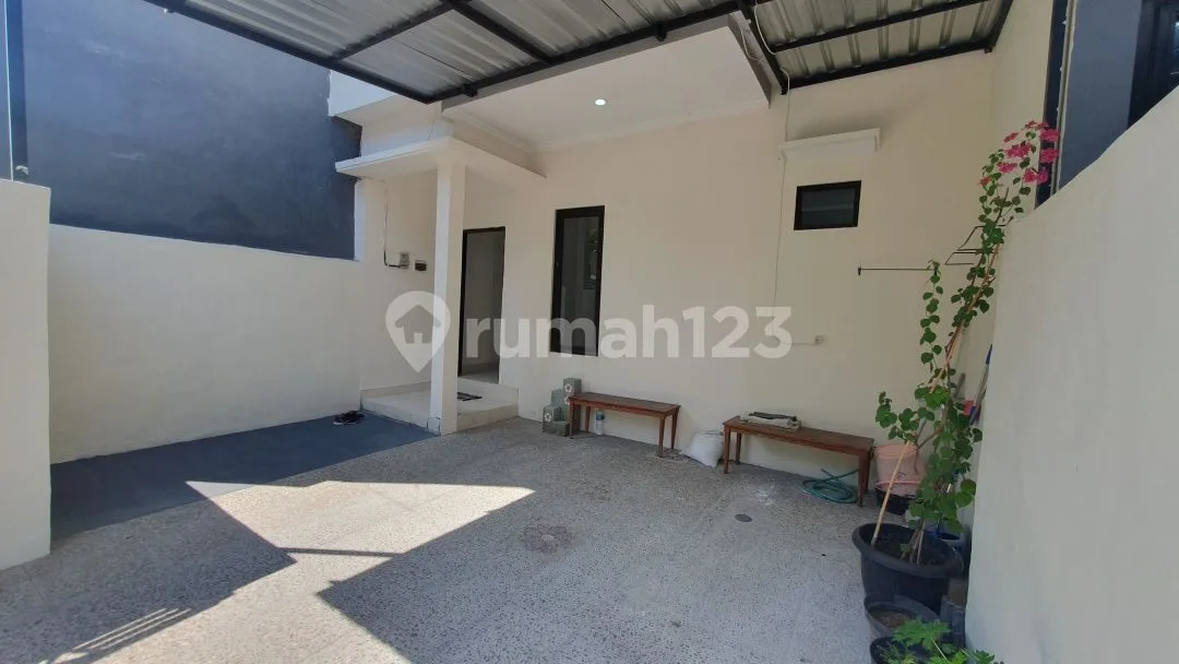 DISEWAKAN - Rumah Minimalis 2 Lantai di Sanur - Image 1 of 4