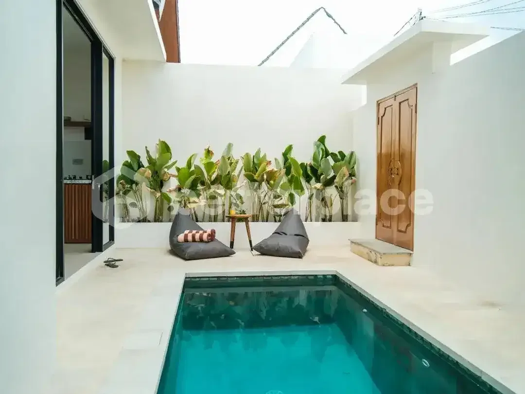 Modern Leasehold Villa in Kerobokan – Ready to Move In Near Seminyak & Canggu - Image 1 of 10