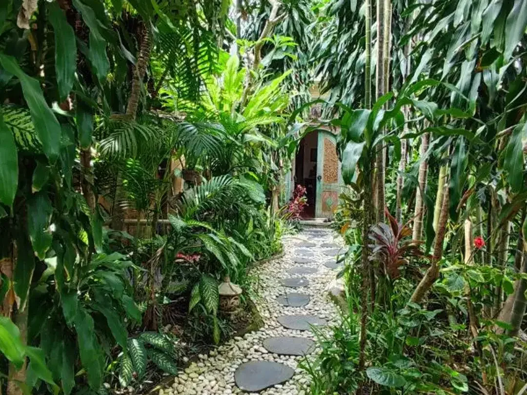 VILLA CANTIK DEKAT DOUBLE SIX BEACH SEMINYAK BALI - Image 3 of 10