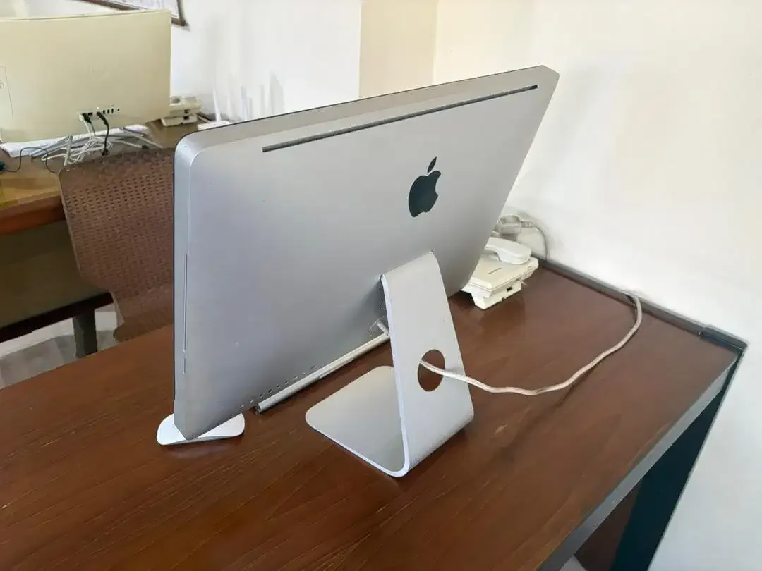 Dijual iMac 21,5 inch Core i5 SSD 1 TB - Image 3 of 3