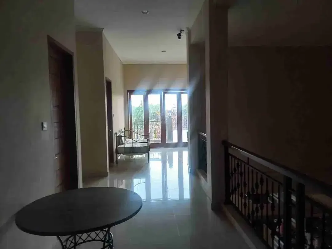 Rumah 2 Lantai Terletak di Jl. Tukad Pule, Sesetan - Denpasar Selatan, BALI


Spesifikasi :
LT 391m2dan LB 469m2
4 kamar Tidur
4 Kamar Mandi
Dapur Kotor
Dapur Bersih
Garase 
Halaman Depan dan Halaman - Image 6 of 10