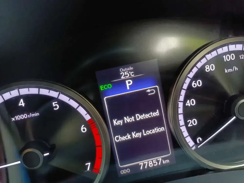 Lexus NX200t 2016 Bensin - Image 4 of 10