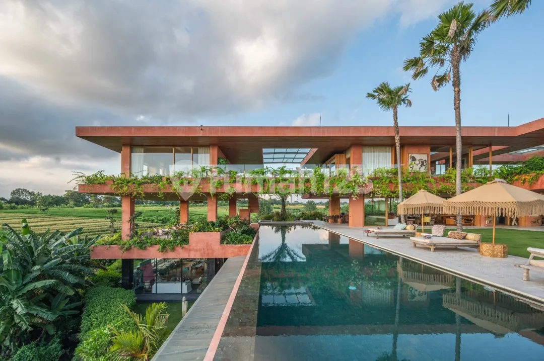 58 Years Leasehold Luxury Villa,Tumbak Bayuh - Image 1 of 4