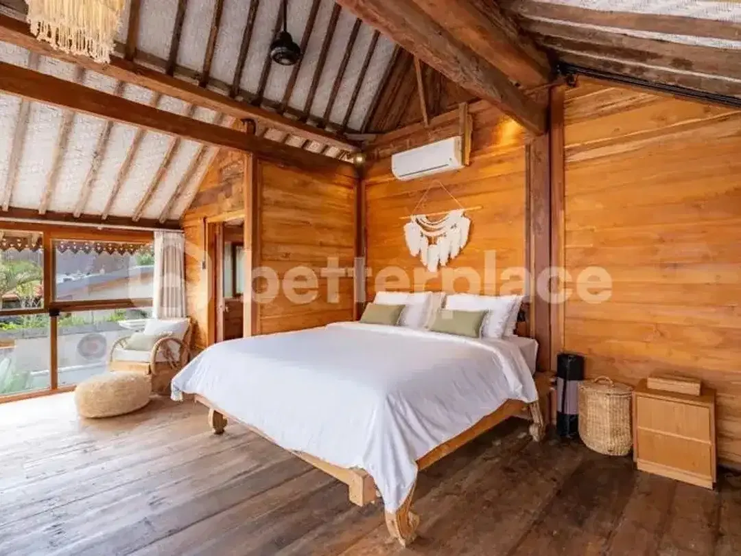 Brand-New Heritage Villa in Ubud: Hand-Crafted Joglo Architecture, Turnkey Furnishing, Outstanding Investment Upside - Image 10 of 10