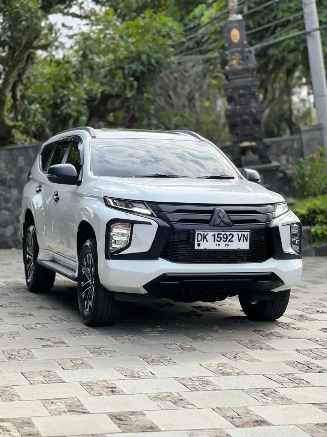 Pajero Sport Dakar 2023 Asli Bali Low KM 20rb - Image 3 of 10