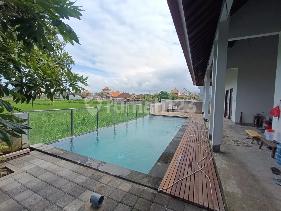 Villa With Big Garden In Ida Bagus Mantra - Image 2 of 4