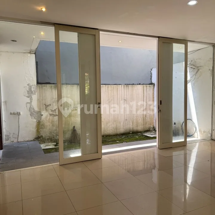 Rumah Eksklusif Citraland Denpasar, Dekat Gatsu Barat, One Gated - Image 3 of 4