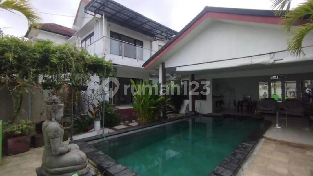 Villa Bagus 2 Lantai di Beranda Garden Mumbul Benoa Badung - Image 1 of 4