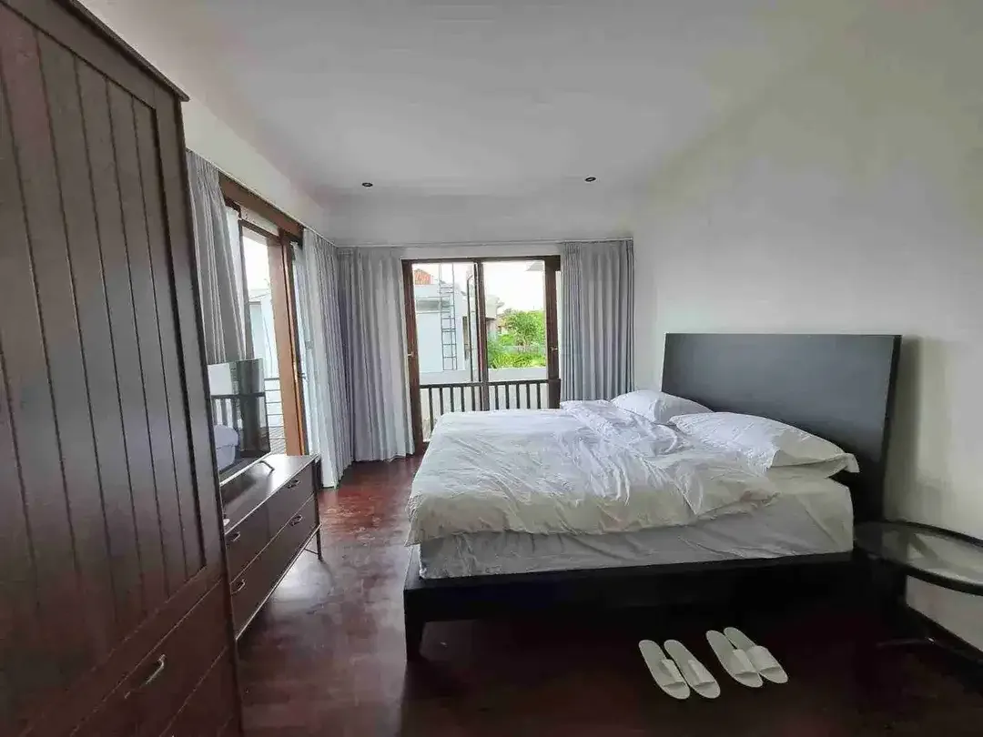 Extra Spacious Villa at Petitenget Kuta - Image 4 of 9