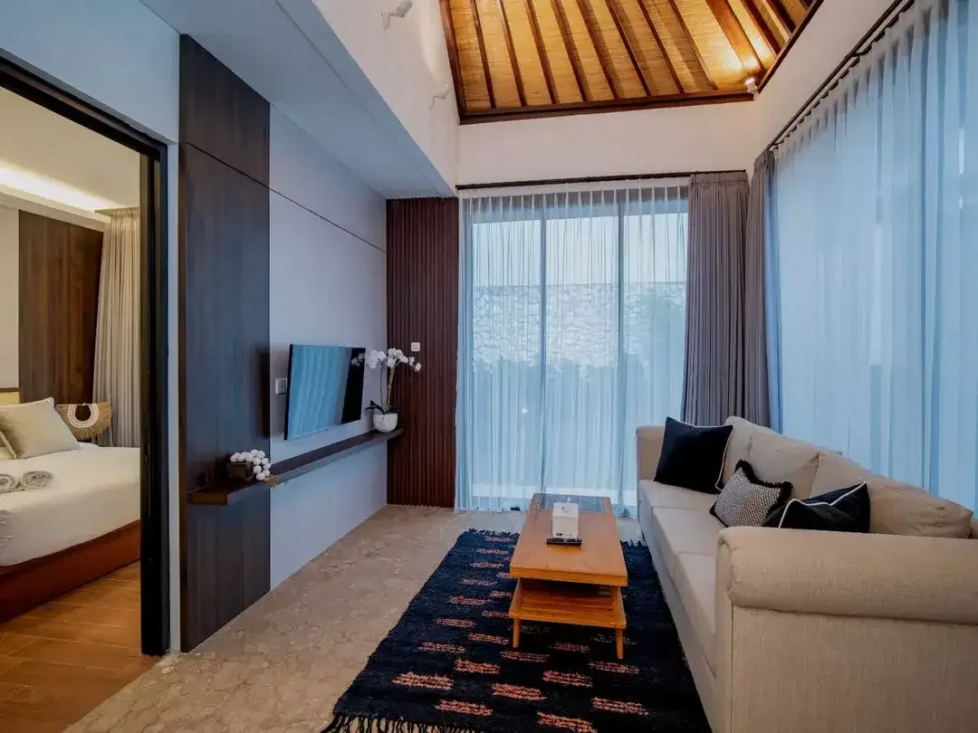 2 BEDROOM MODERN VILLA JIMBARAN - Image 2 of 10